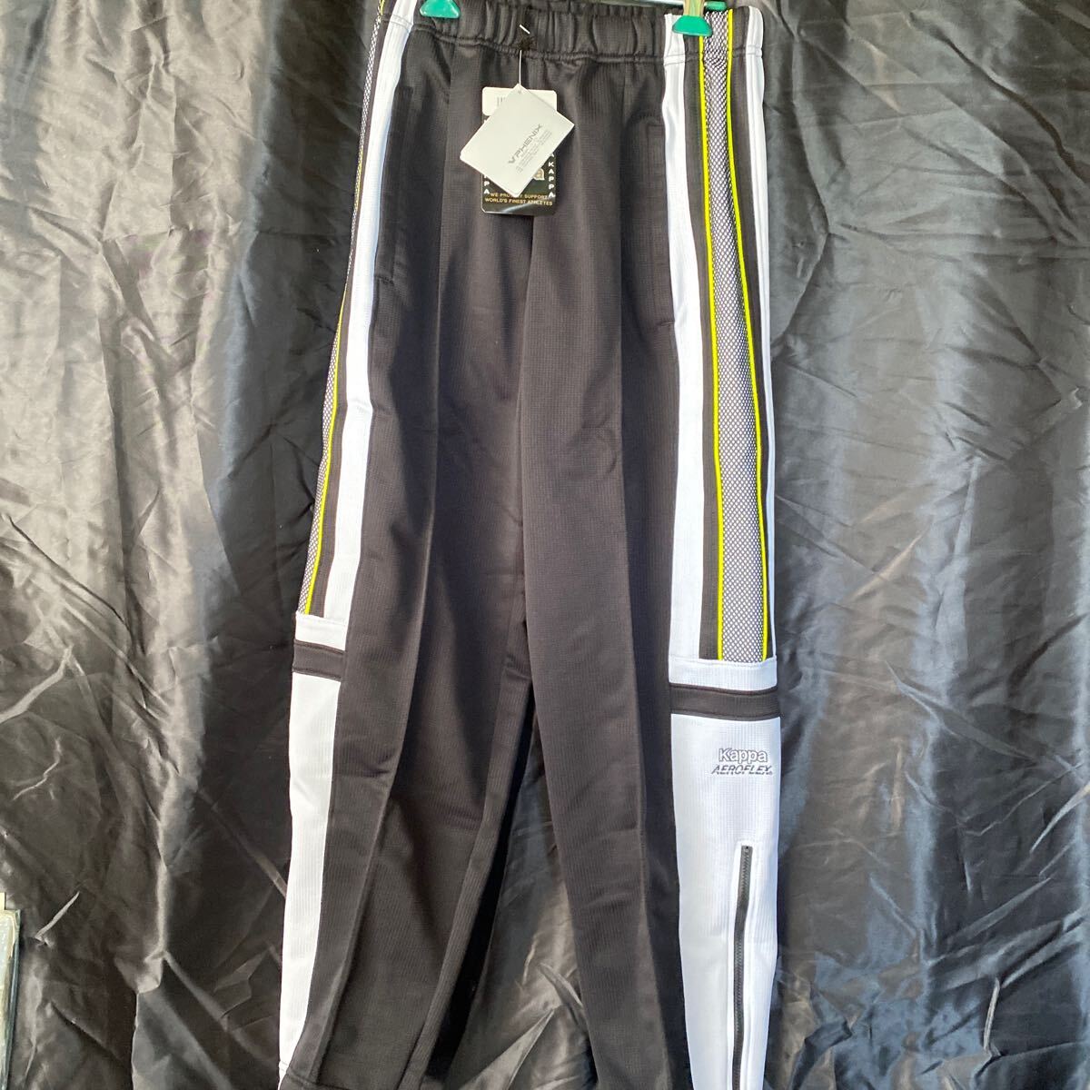 302【新品未使用】KAPPA トレーニングパンツ *サイズS スポーツ 運動 ジャージ拍卖