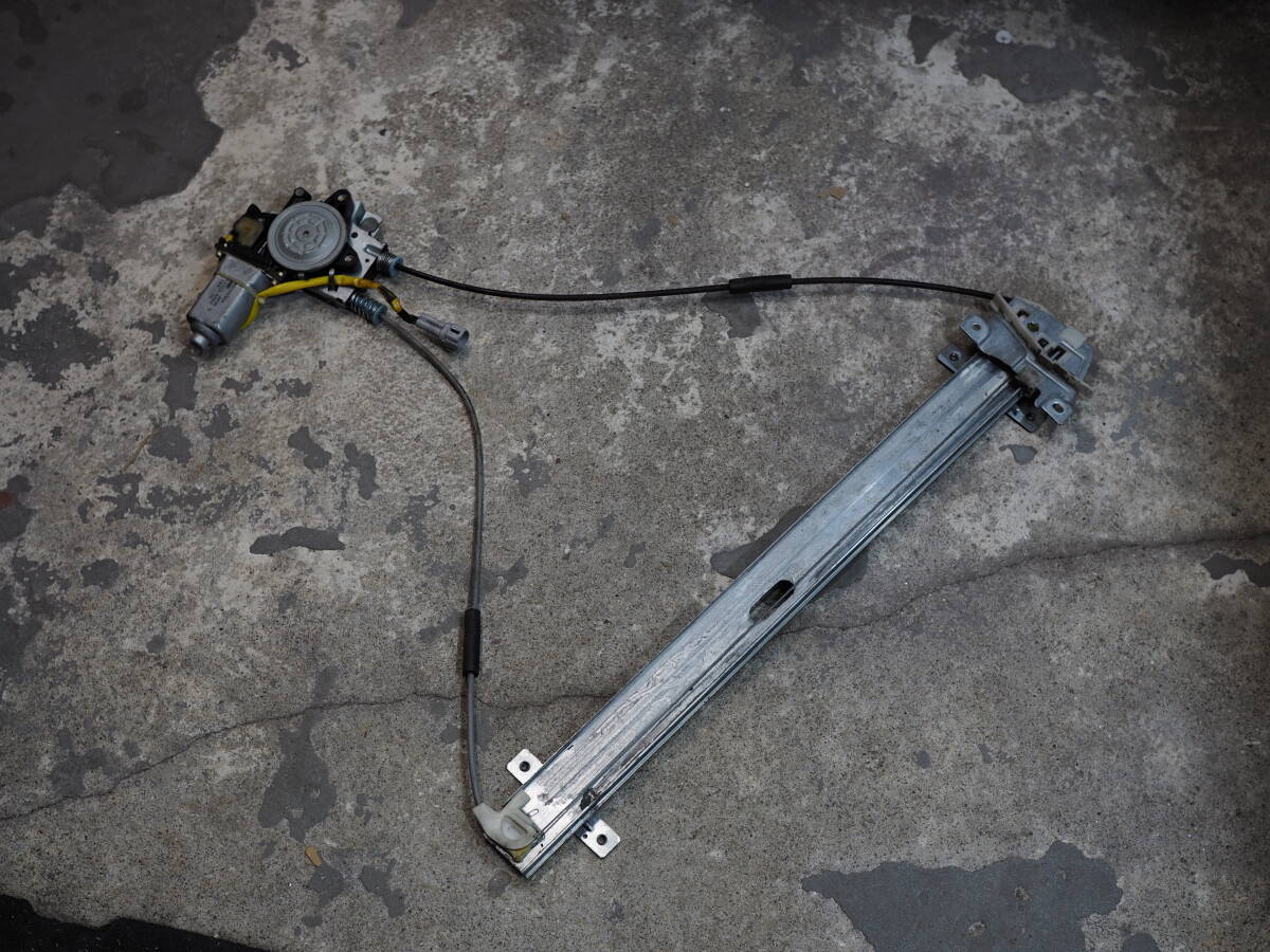 E■H13 ダイハツ アトレーワゴン《 GF-S220G 》4AT ターボ 2WD 純正 パワーウィンドウレギュレーター(右) 862100-4550 PW モーター 運転席拍卖