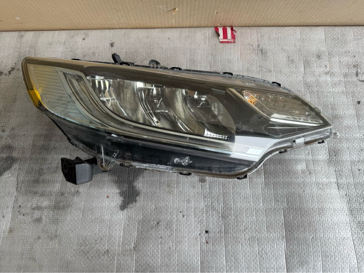 【破損無】HONDA ホンダ フィット GK系 後期 純正 右 ヘッド ライト ランプ拍卖