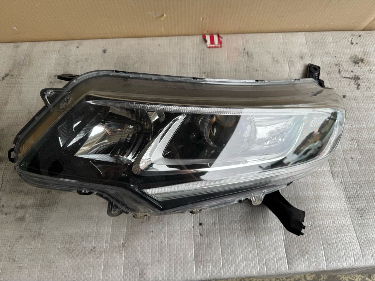 フリード DAA-GB7 左ヘッドライトASSY ハイブリッド拍卖