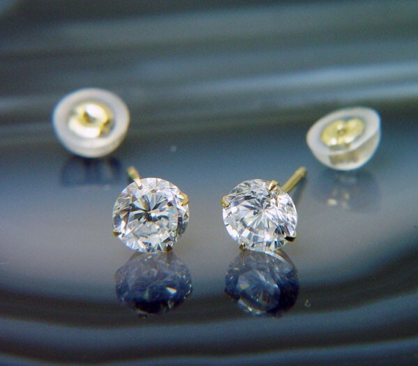 【送料無料】18金ダイヤモンドcz5mmスタッズピアス拍卖