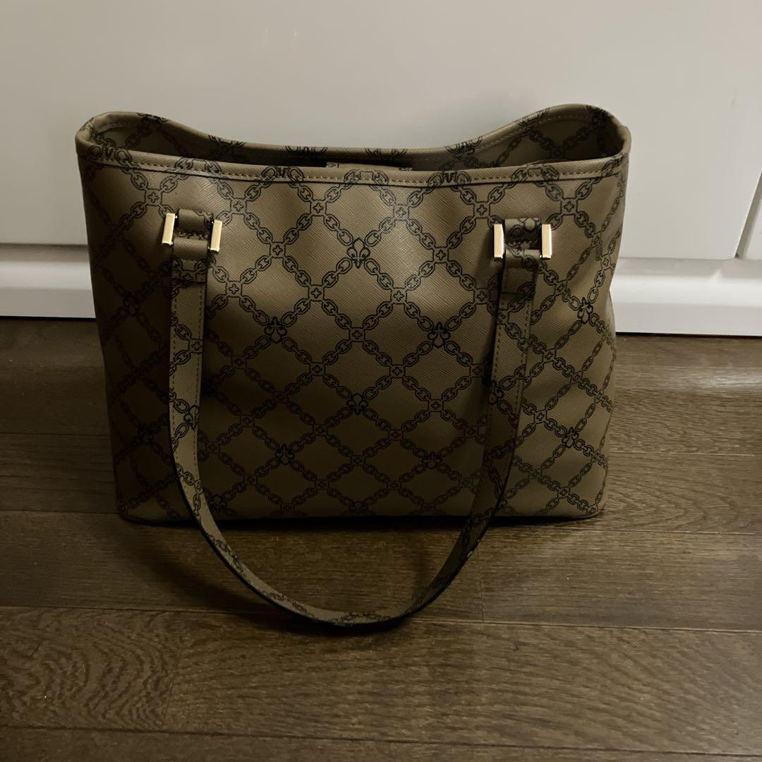 新品■パトリックコックス■ 2WAYトート■オリジナルユリ柄チェーンプリント ベージュ■A4ファイル収納■19800円拍卖