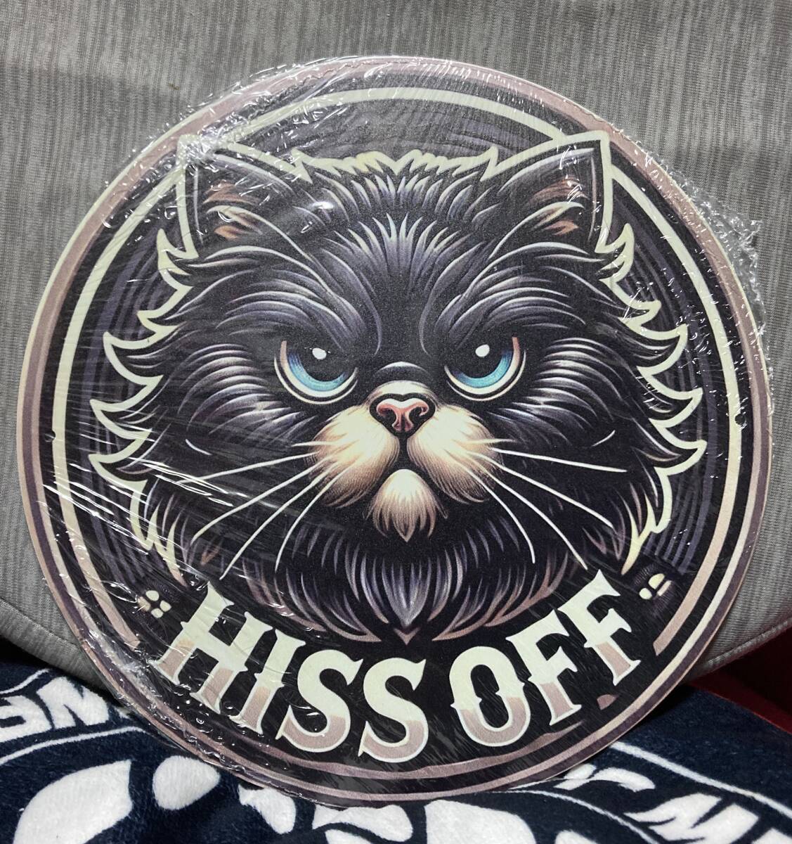 カワイイ♪【ヴィンテージ ブラックキャット ヒスオフ】ネコ猫ねこ直径約20cm丸型アルミ看板プレート/お部屋のインテリアにいかが♪拍卖