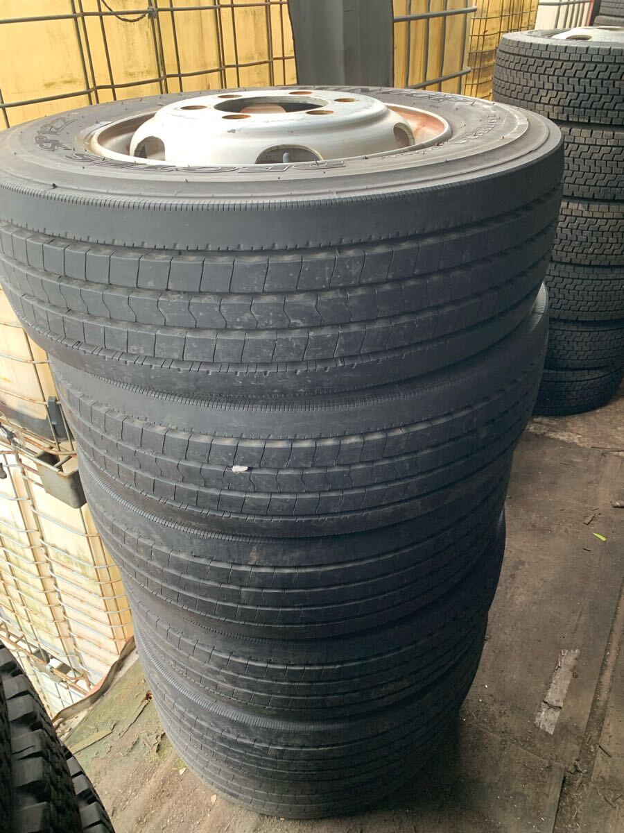 245/70R19.5 ホイール付き ラジアルタイヤ 6穴 拍卖