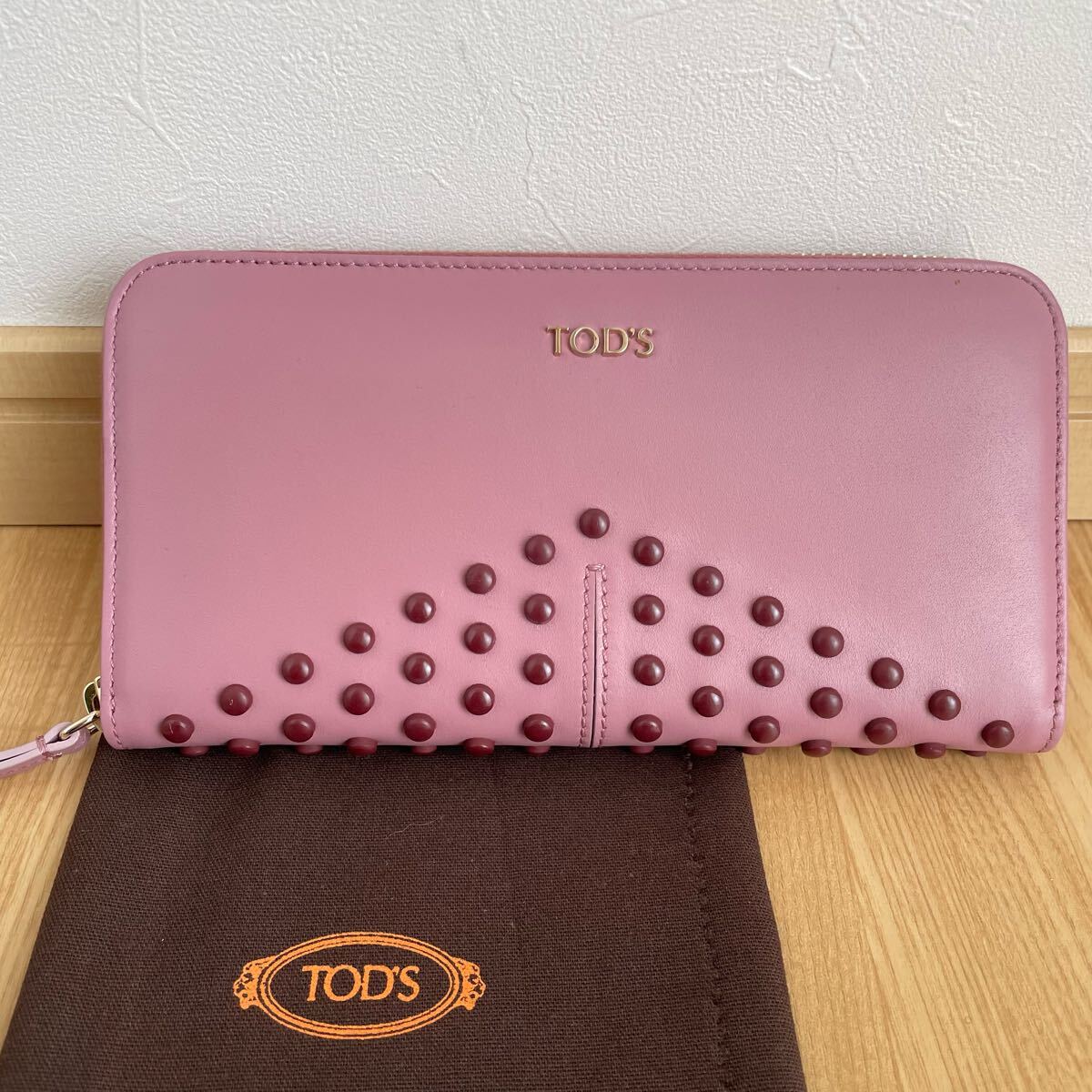 新品未使用 TOD'S トッズ 長財布 ゴンミーニ 牛革 カーフ ラウンドジップ ラウンドファスナー ピンク 拍卖