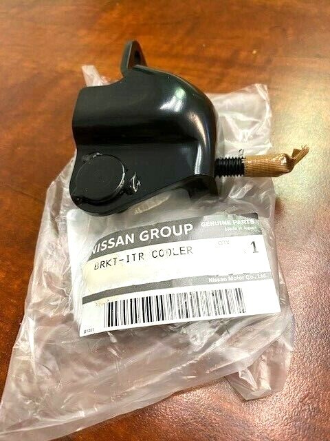 ★新品 日産 R32 R33 スカイライン 純正 インタークーラーブラケット 左 NISSAN intercooler bracket LH拍卖