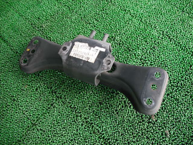 『B240』Y31,VG20,セドリック,ハードトップ,グランツーリスモ,AT オートマ ミッションマウント インシュレーター,11320-41L03, 942z拍卖