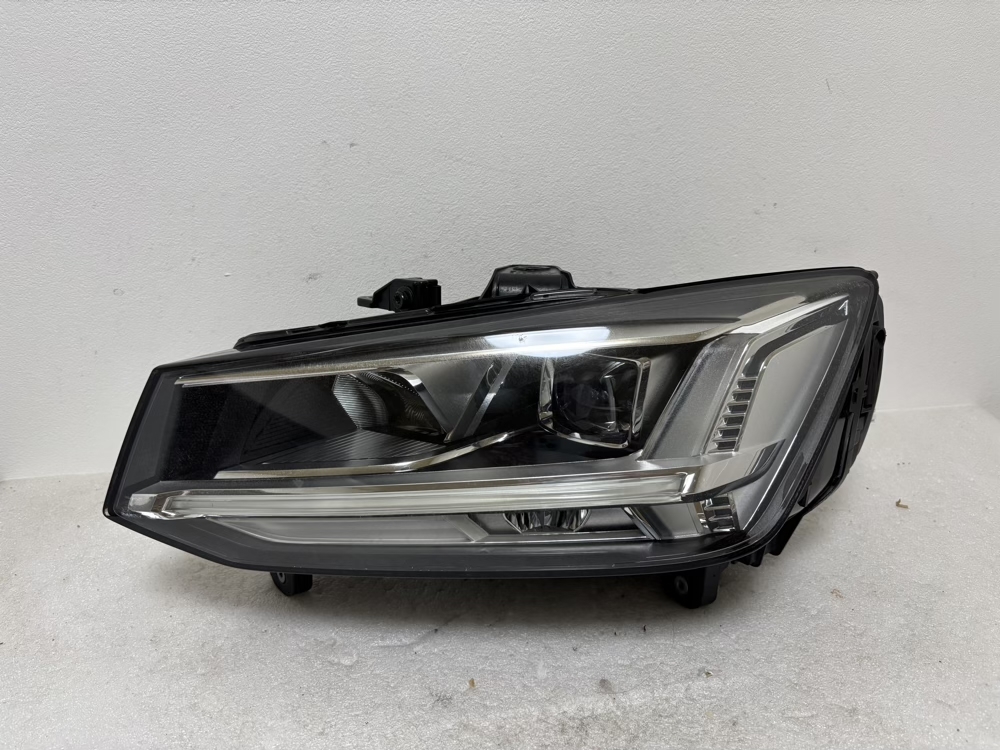 ☆ アウディ Q2 81A LED ヘッドライト 左 ☆5601拍卖