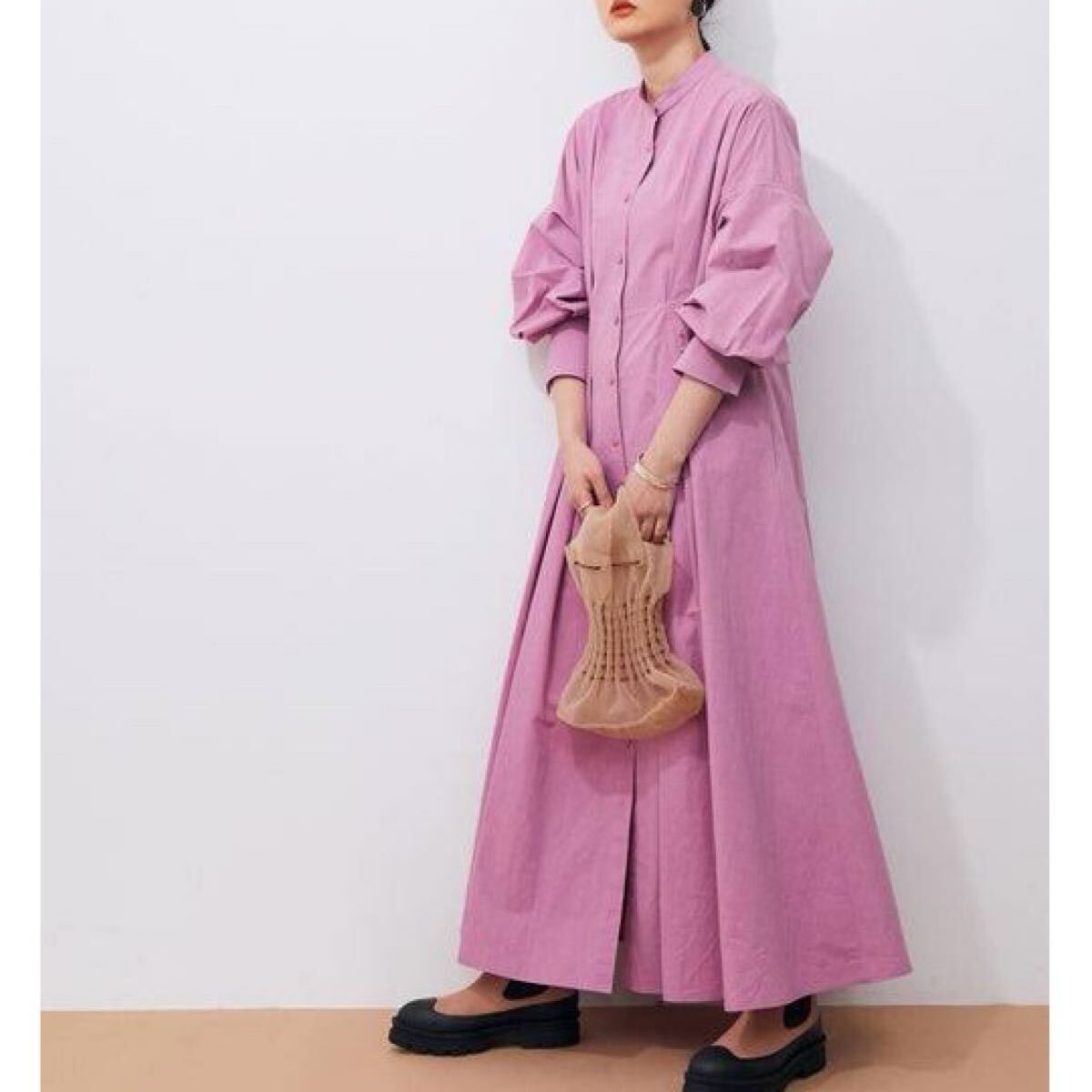アダムエロペ バンドカラーフレアシャツワンピース ロングスカート ピンク フリーサイズ 美品 長袖 ドレス 大人可愛い マキシ拍卖