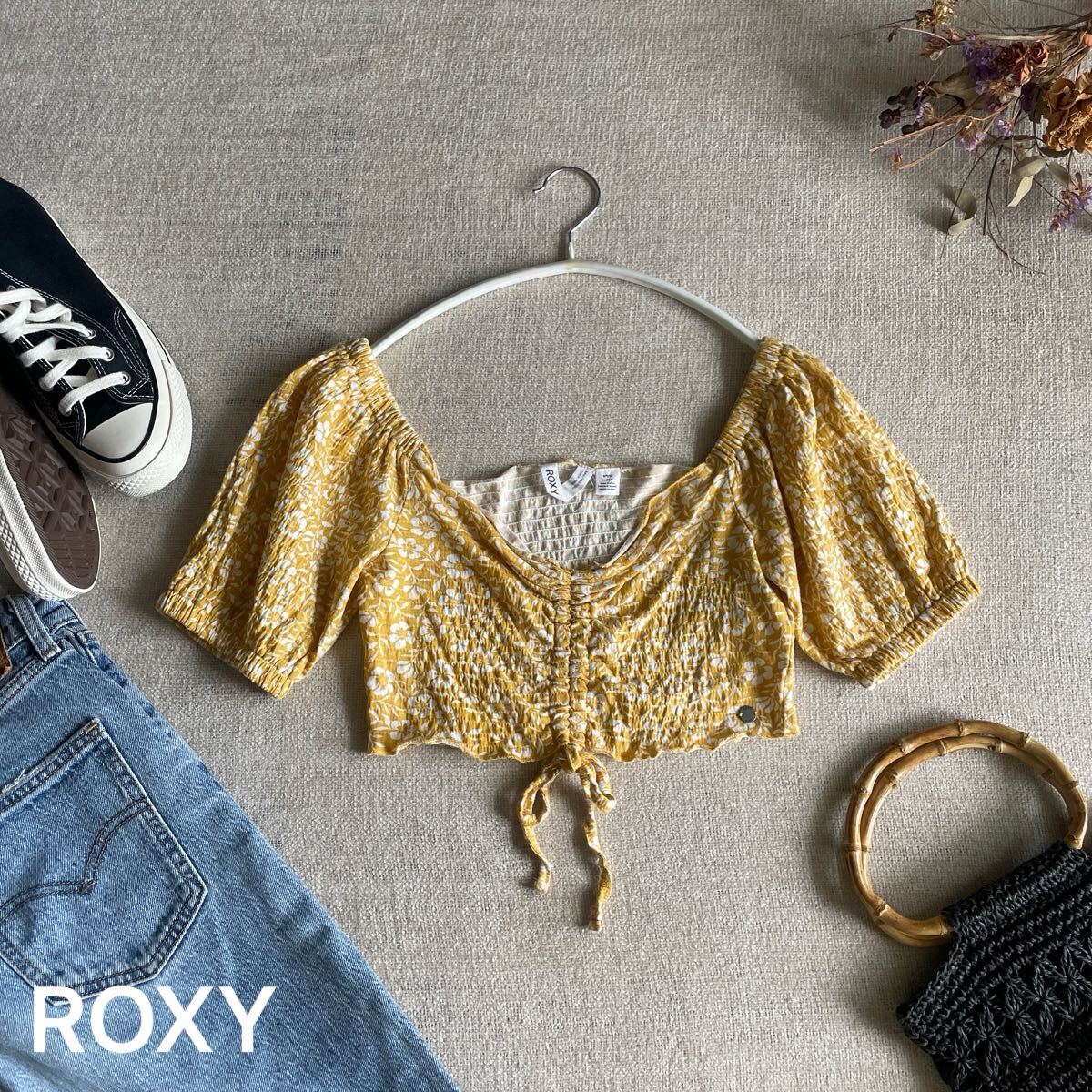 ROXY パフスリーブトップス シャツ 半袖 オフショルダー シャーリング ベイビーキー着用 ロキシー Sサイズ 美品 花柄 レトロ拍卖