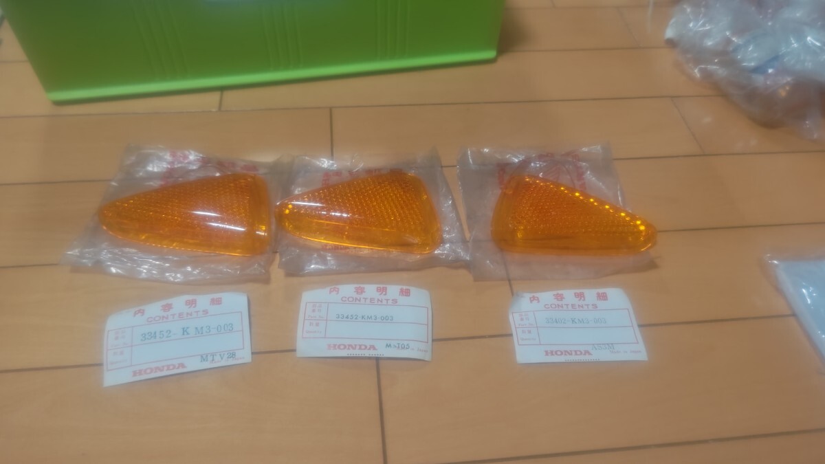HONDA VT250F MC08 純正 新品 未使用 フロント ウインカー レンズ 左 右 L R 33452-KM3-003 33402-KM3-003 ホンダ カウル 045-1675 STANLEY拍卖