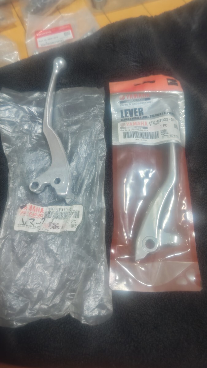 YAMAHA DragStar ドラッグスター VMAX 純正 新品 未使用 左 右 クラッチレバー フロント ブレーキレバー ヤマハ 1FK-83922-00 1FK-83912-01拍卖