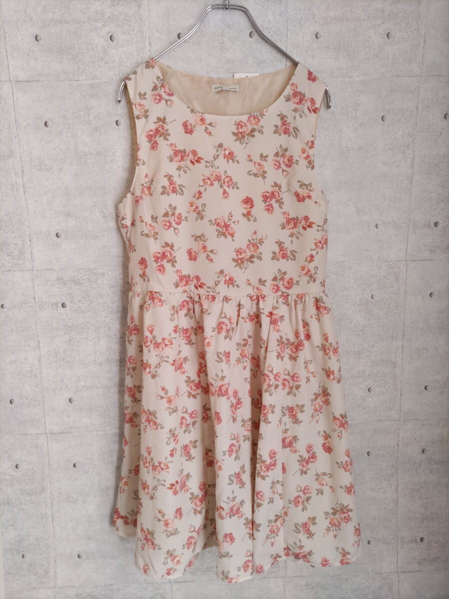 earth music&ecology ワンピース 花柄 ベージュ M ノースリーブ ピンク 膝丈 お姉さん拍卖