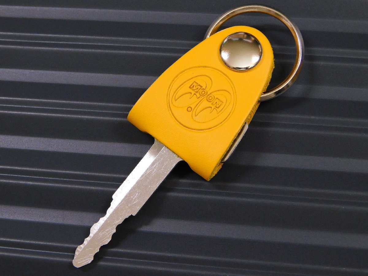 ◆送料\140◆【MOONEYES・ムーンアイズ】※《レザーキーキャップ / イエロー》 MGC199YE キーホルダー キーリング 革拍卖