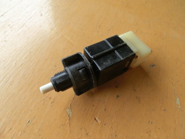 ジムニー ブレーキランプ スイッチ 平成13年 TA-JB23W 3型 ストップ ランドベンチャー 20.6万km 即決あり拍卖