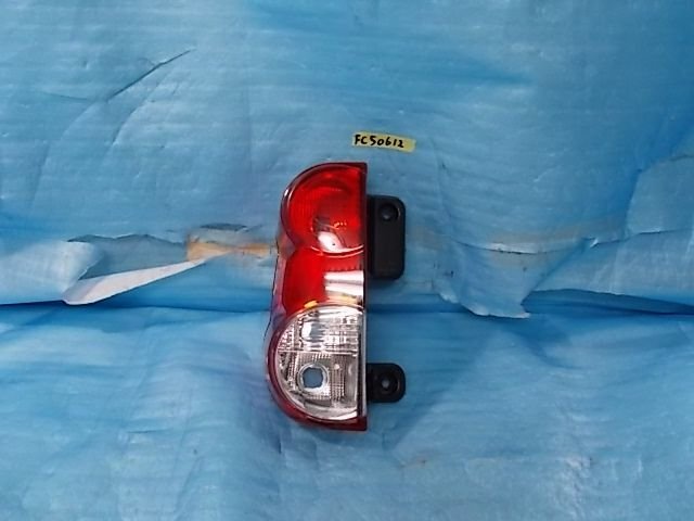 NV200 M20 左 テールランプ テールレンズ テールライト №FC50612拍卖