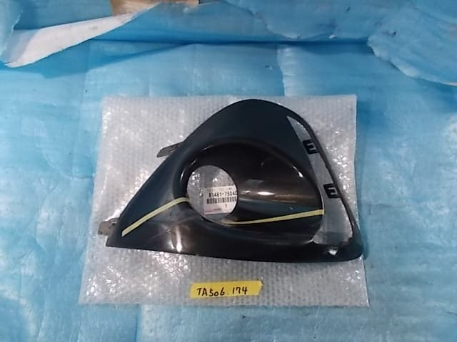 サイ AZK10 後期 右 フォグカバー №TA506174拍卖