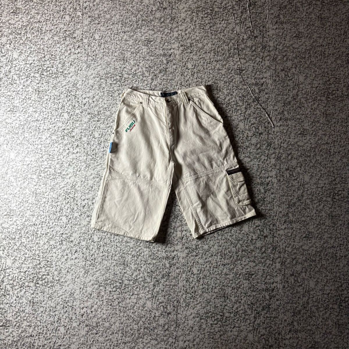 【90sオールド】FUBU ストリート カーゴバギーショーツ ハーフパンツW30 ホワイト Bボーイ HIPIOP ラッパー 拍卖