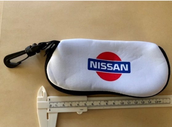 送料無料!オフ会で目立つ!誰も持ってない?NISSANロゴ ソフト眼鏡・サングラスケース サニー ローレル スカイライン セフィーロ拍卖