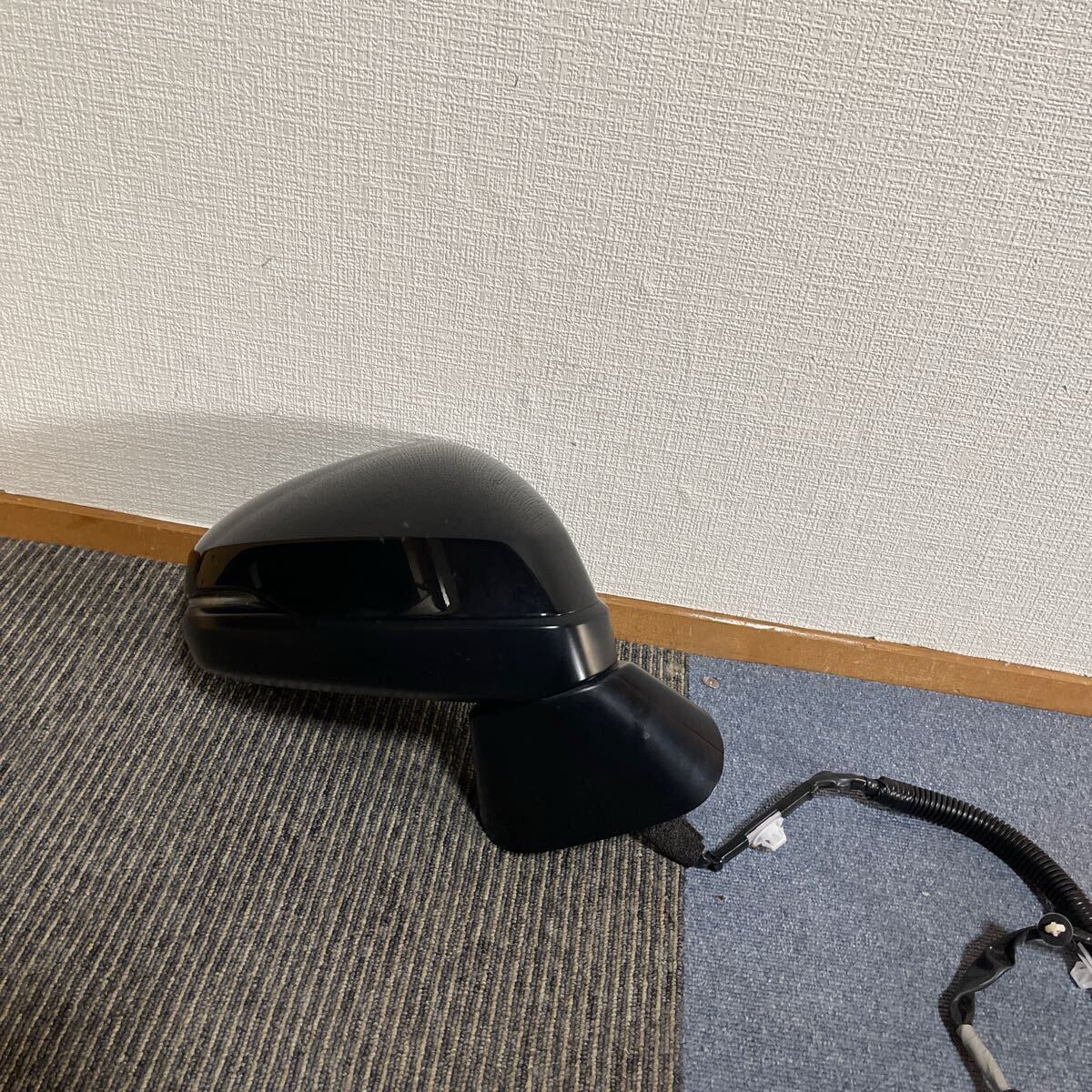 ホンダ ZR-V RZ3 RZ4 RZ5 RZ6 右ドアミラ 打刻 J7 送料込み 即決拍卖