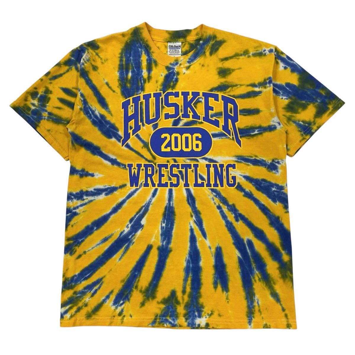 GILDAN(ギルダン)ヘビーウェイト半袖Tシャツ カレッジロゴ タイダイ柄 メンズM イエロー系/ブルー系拍卖