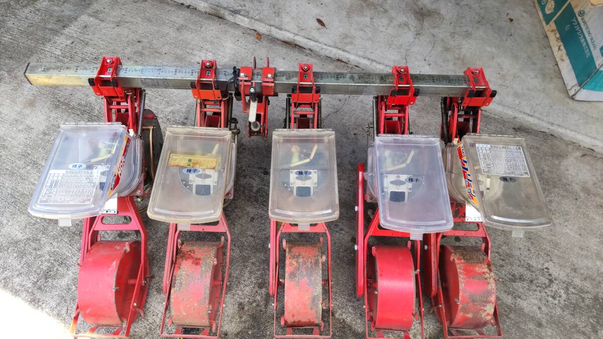 けん引型シーダー 播種機 種まき機 4連+1 アグリテクノ矢崎TAKIクリーンシーダ/ニプロMDR 栃木県拍卖