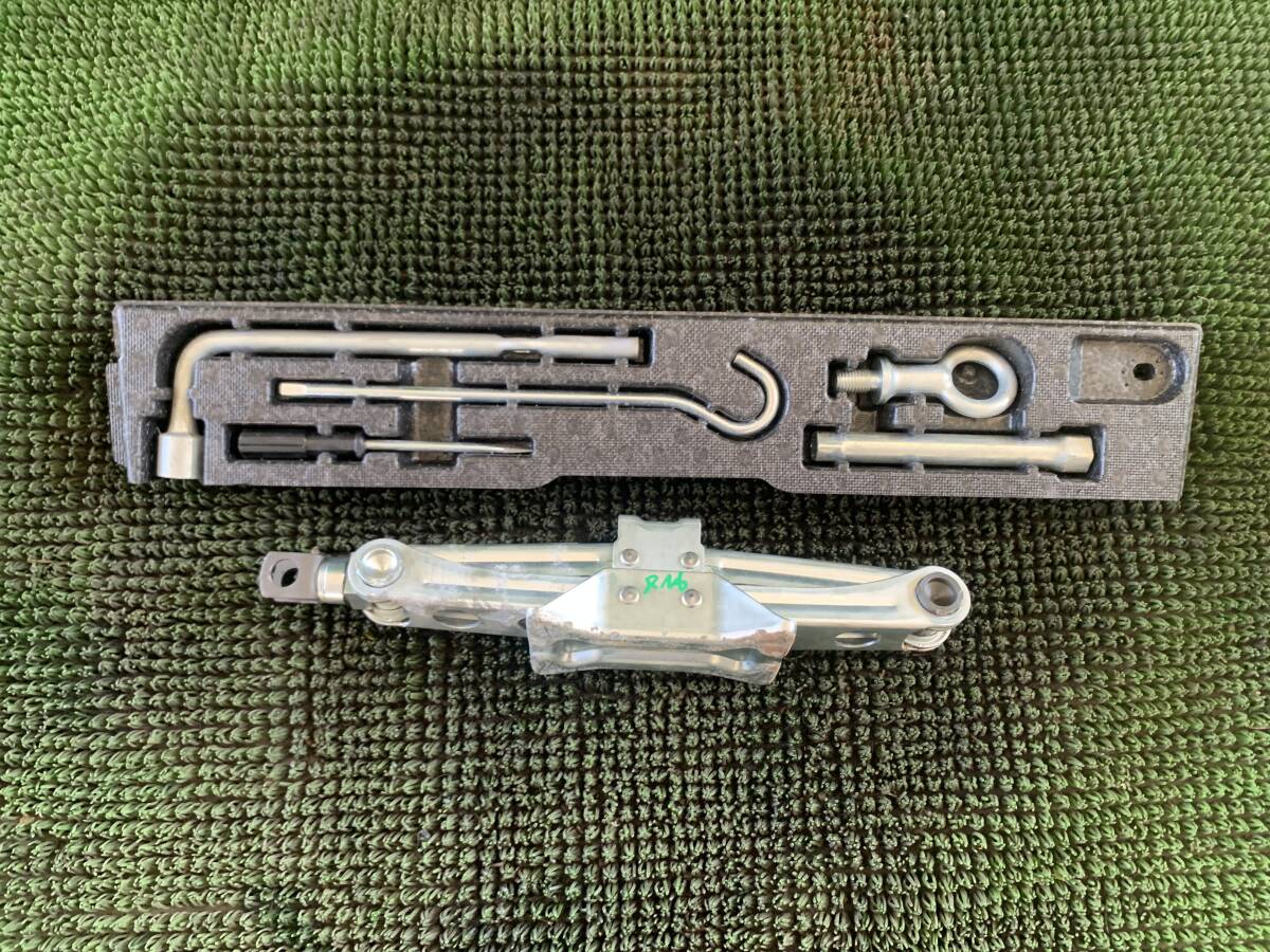 ●即決値段●Z4-3 ホンダ ストリーム RN6 RN7 RN8 RN9 純正 車載工具セット ジャッキ 牽引フック ラチェットドライバー拍卖