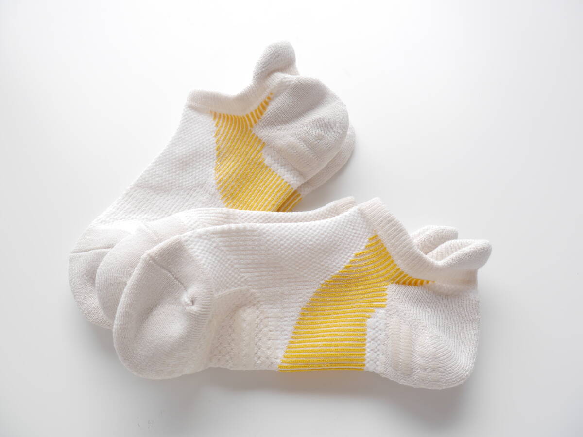 133 訳あり品 スニーカーソックス2足 着圧 アーチアップ 滑り止め ホワイト×イエロー 22-25㎝ パイル くるぶし 日本製拍卖