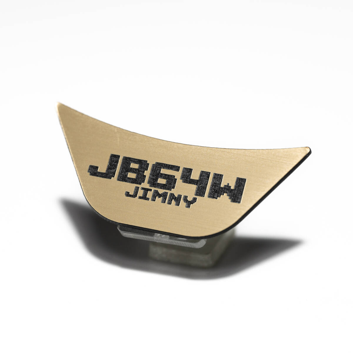 スズキ ジムニー(JB64W)用 ステアリングロゴプレート ゴールド拍卖