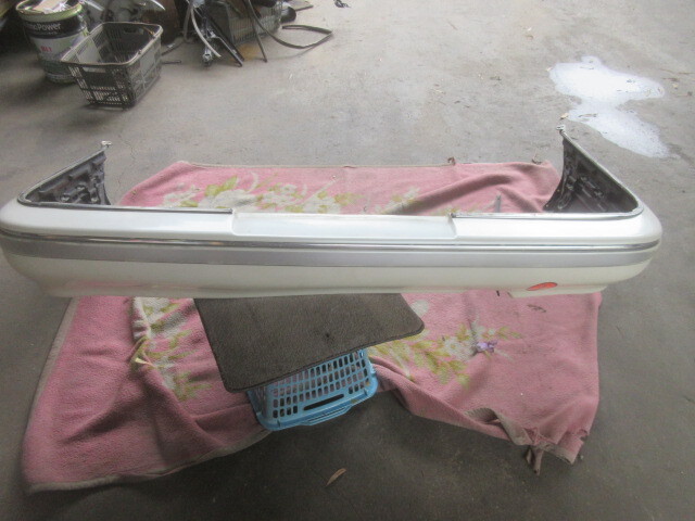 ★③R7G9531 JZS131 クラウン 純正リアバンパー ハードトップ車 修理やストック等に拍卖