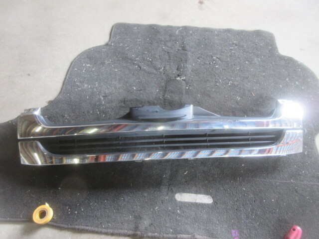 ★②R7G9580 TRH200V ハイエース 純正グリル 修理やストック等に拍卖