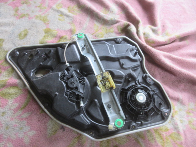 ★①R7G9645 ボルボS60 純正右リアドアレギュレーター CBA-FB6304T 修理やストック等に拍卖