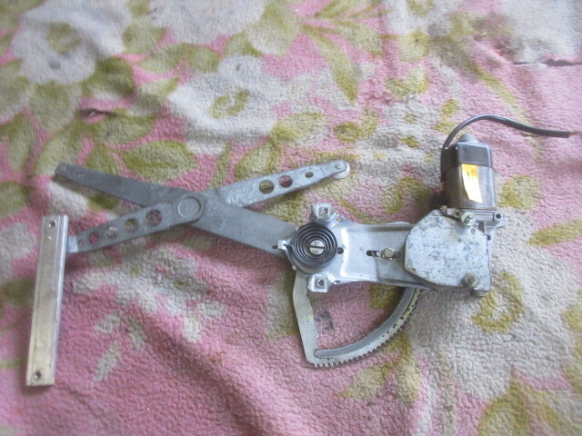 ★①R7G9656 ジャガー E-JLD 純正左フロントドアレギュレーター 修理やストック等に拍卖