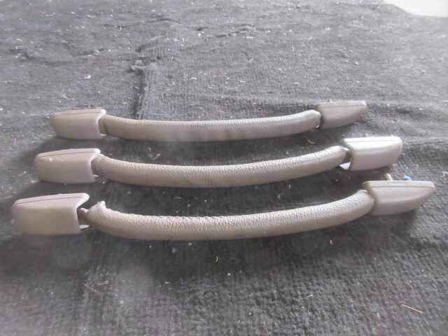 ★①R7G9717 JZS131 クラウン 純正アシストグリップ ハードトップ車 修理やストック等に拍卖