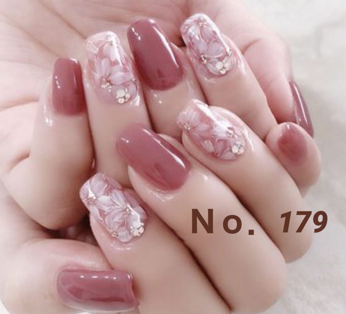 【高品質】簡単貼るだけジェルネイルシール 複数購入で特典あり☆。.:*・゜拍卖