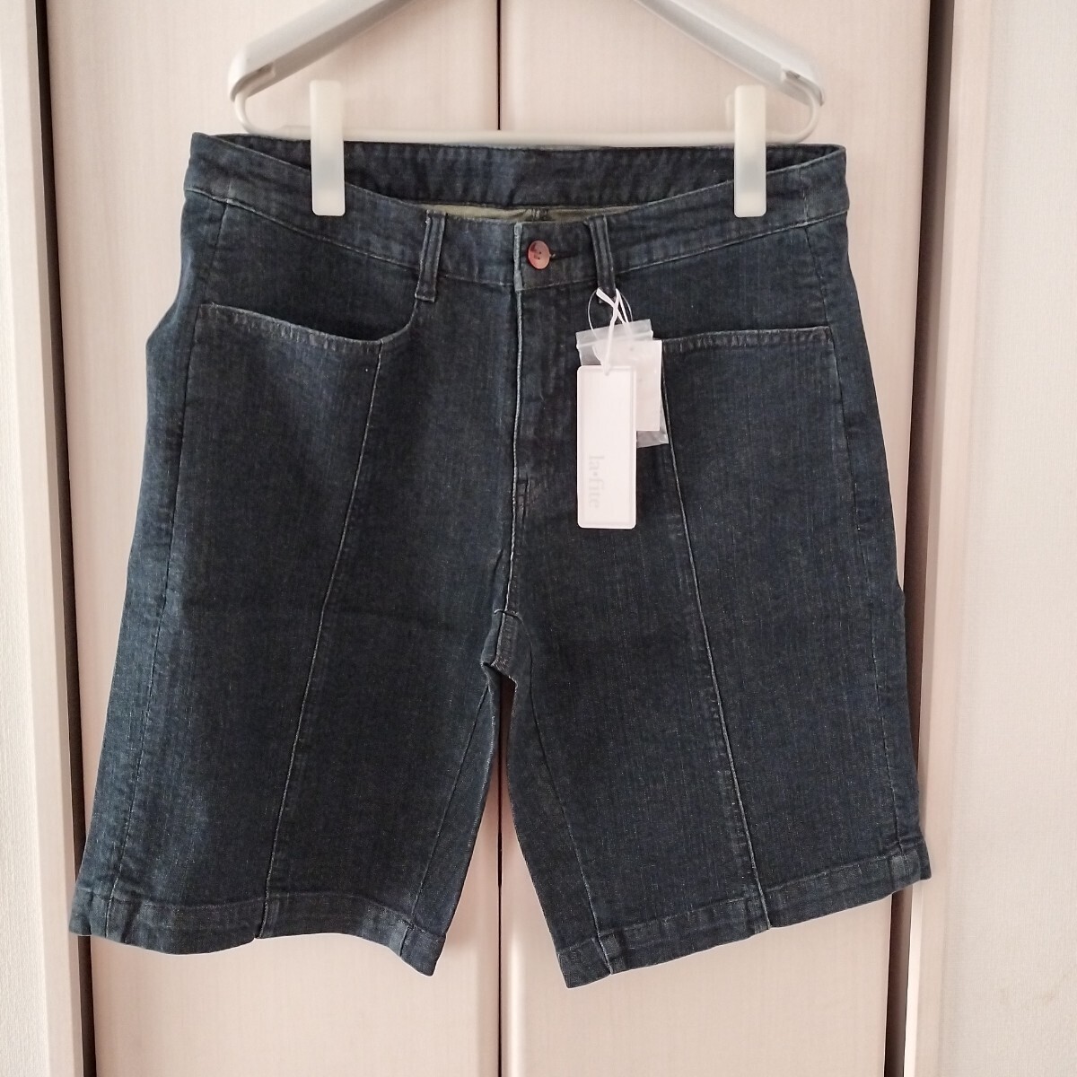 新品タグ付き【3L】大きいサイズ ベルメゾン 千趣会 ラ・フィット la*fite デニム ショートパンツ W88 ヒップ107 レディース送料無料拍卖