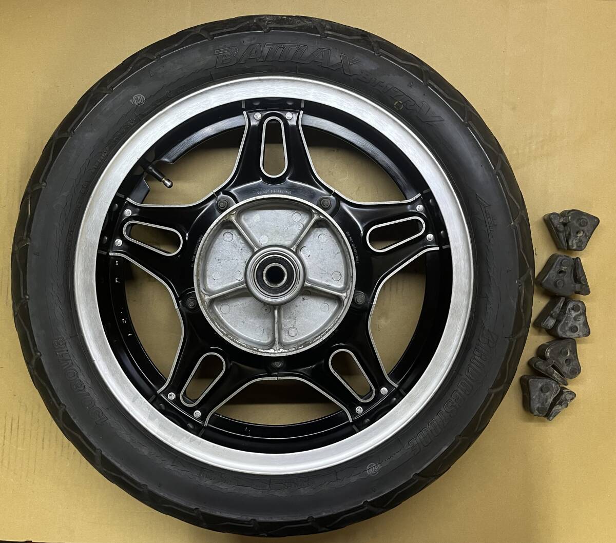 当時物◎結構な美品●特選中古1点限★ホンダ 純正★CBX1000★リア/ホイール●純正最大幅 ワイドホイル CB750F RC04 CB900F 18 x 2.75 FD261拍卖