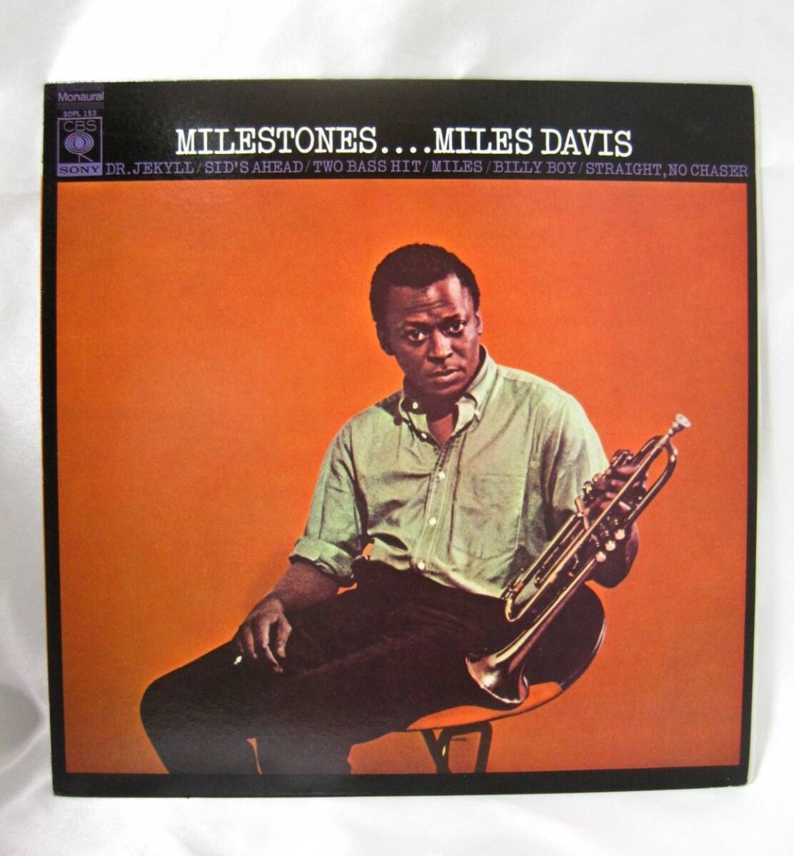 R1-217▼中古 現状品 MILES DAVIS マイルス・デイヴィス MILESTONS LP盤 レコード SOPL 153拍卖