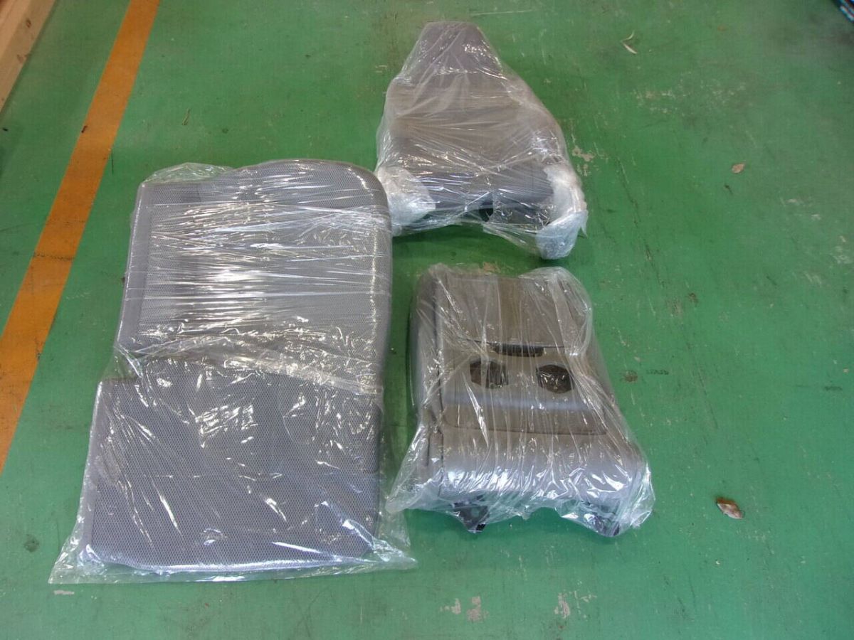 座席セット  ハイエース KR-KDH225Kから取り外しました (中古)【茨城県坂東市発】LP04-9072拍卖