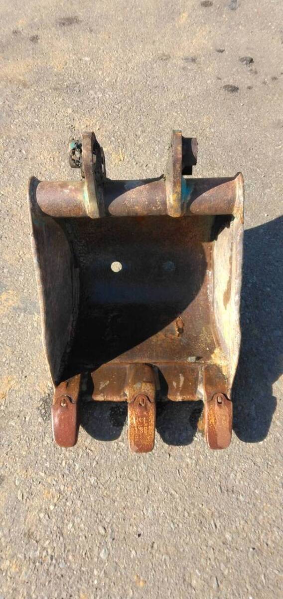 バケット 油圧ショベルバケット アーム幅:100mm ピン径:25mm(中古)【茨城県坂東市発】LP07-16943拍卖