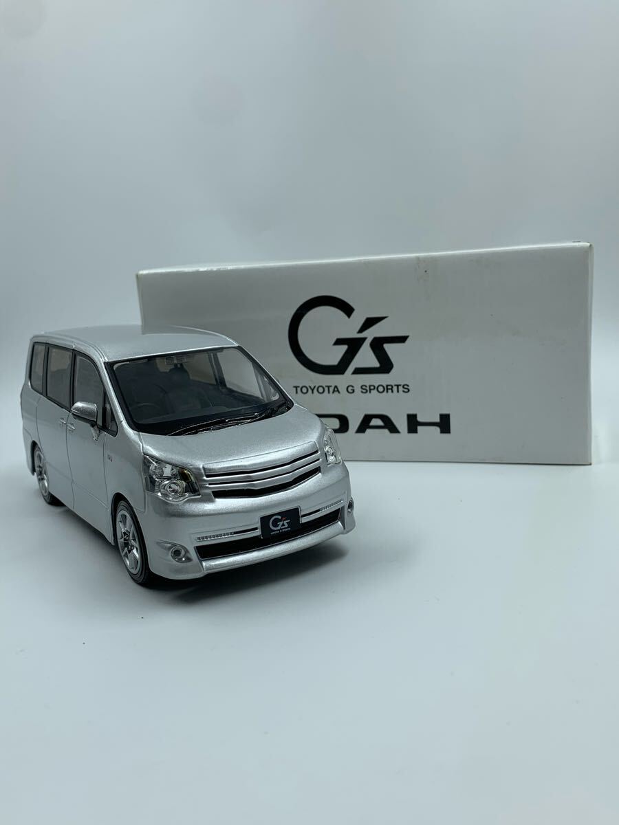 【MO-038】 トヨタ カラーサンプル シルバーメタリック拍卖