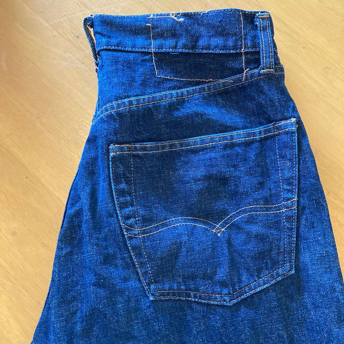 メーカー不明の赤耳デニム 日本製 W31 チェーンステッチ拍卖