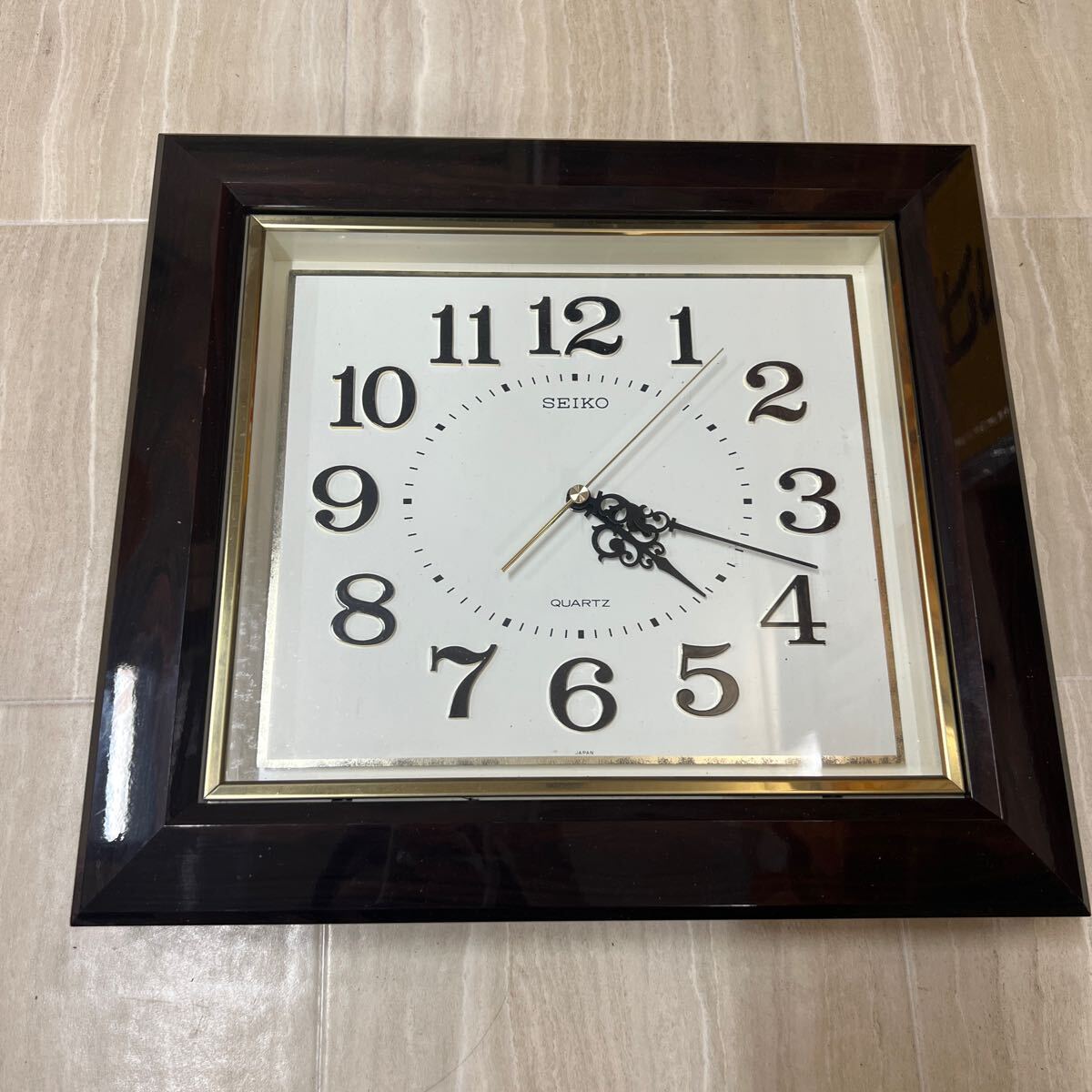 △奥A2△ 壁掛け時計 セイコー SEIKO クオーツ QUARTZ 掛時計動作品 四角拍卖
