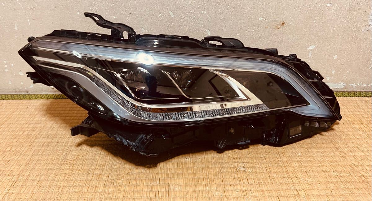 トヨタ 純正 クラウン RS ARS220 KOITO 30-452右ヘッドランプ ユニット T175拍卖
