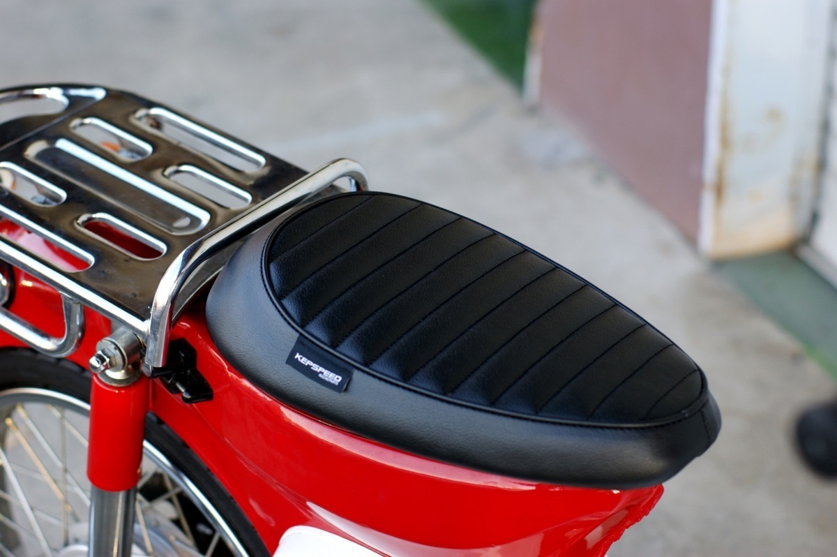 KEPSPEED製 スーパーカブ用 カスタムローダウンシート タックロール/シングル ブラック拍卖