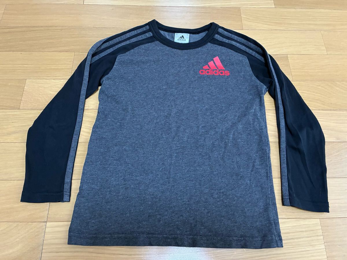 アディダス  長袖Tシャツ 130センチ トップス キッズ 子供服 男の子男子 ロンT ロゴ adidas スポーツ拍卖
