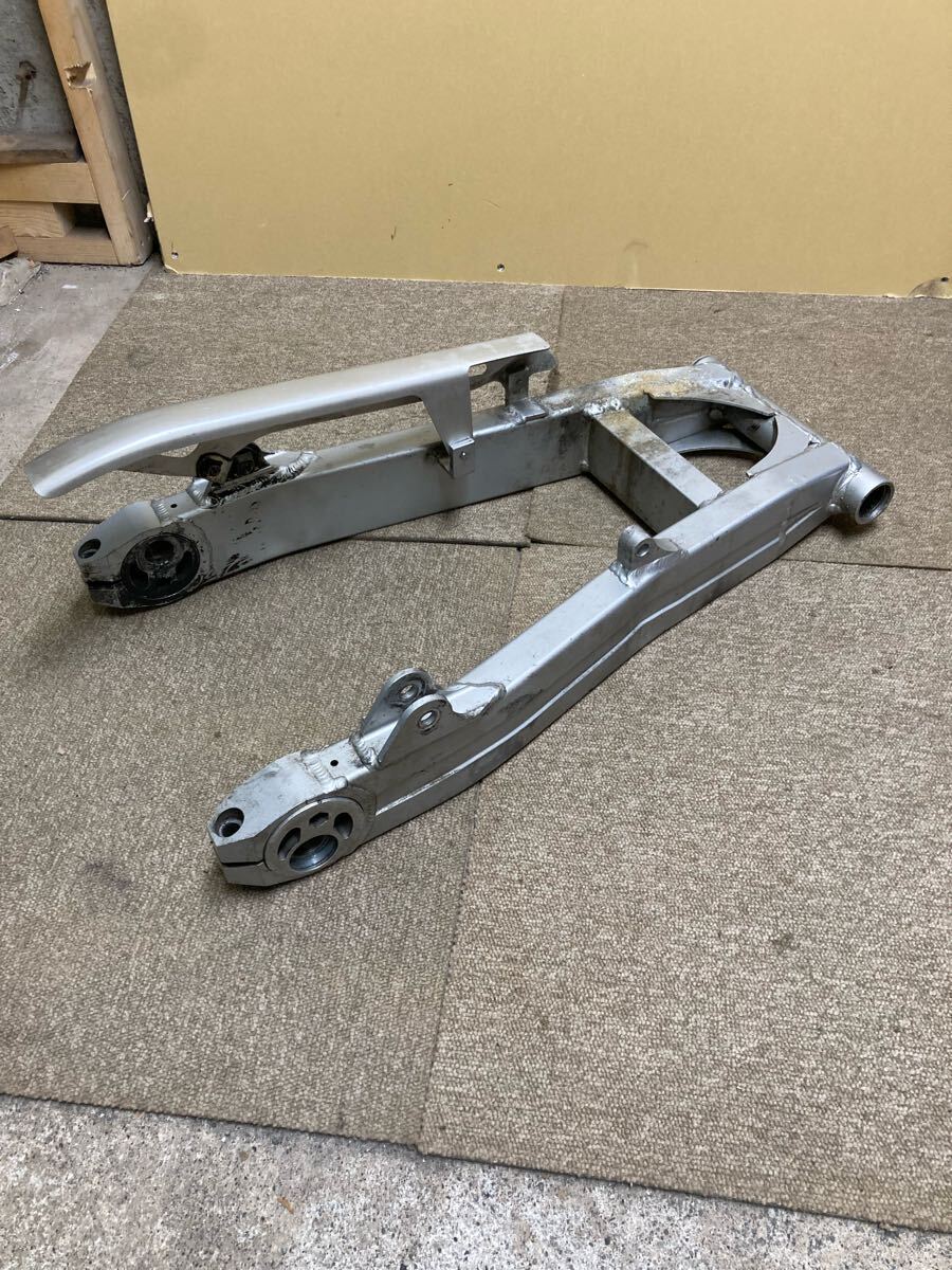 カワサキ ゼファー 400 純正 スイングアーム 札幌 手渡し可 Kawasaki アジャスター 付き ②拍卖