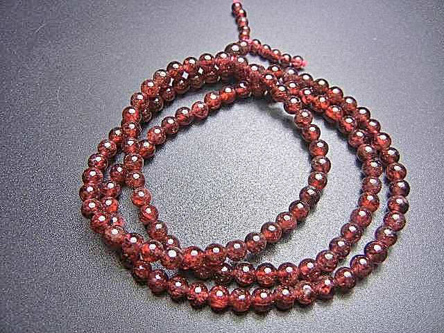 高級天然貴石GN104 ガーネット超極上級美品 4.2mm赤ワイン色 多重巻き拍卖