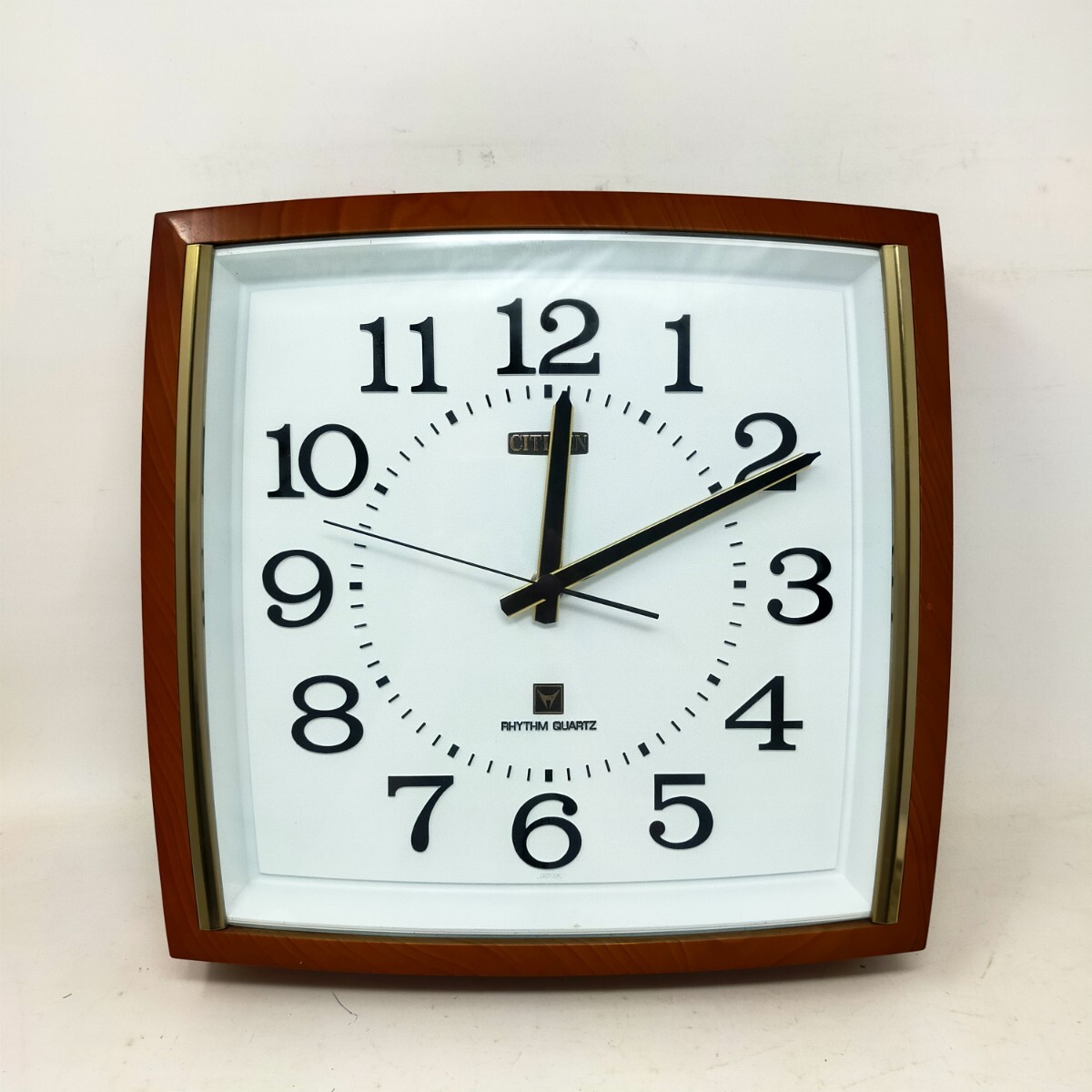 CITIZEN 木枠 壁掛け時計 昭和レトロ シチズン 木製 クオーツ 掛時計 アンティーク 四角 RHYTHM QUARTZ S拍卖