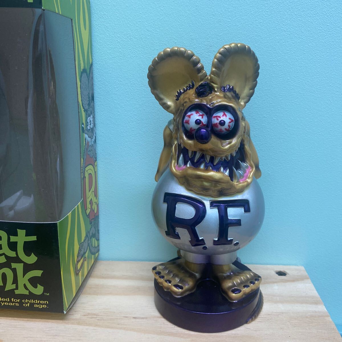 首振り人形 フィギュア 置物 ラットフィンク1拍卖